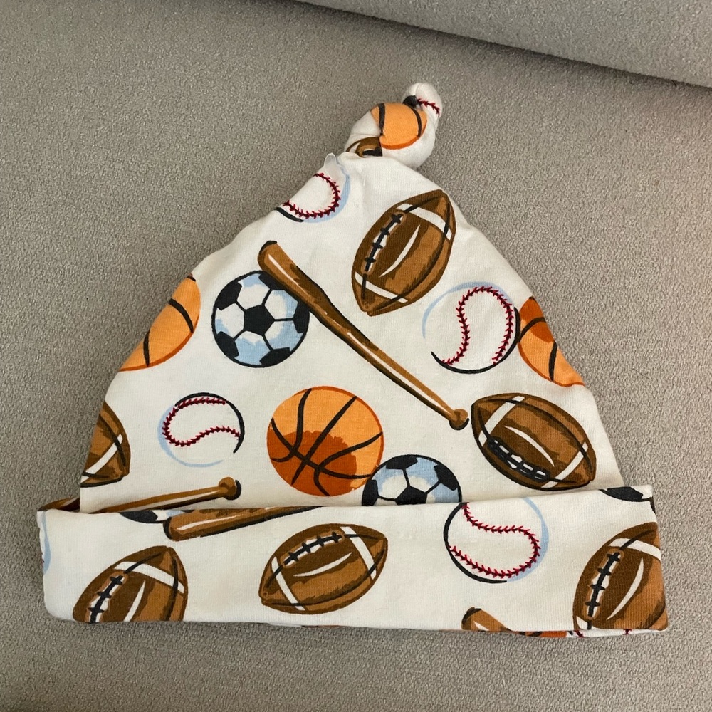 Baby Essentials Swaddle & Hat Set - Picture 3 of 5